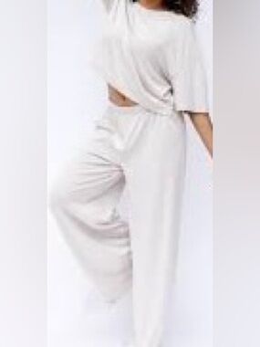 Wasabi + Mint Lounge grey. Set. New. Size: L. Asking; $ 89.